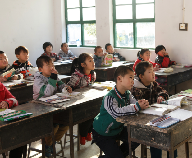 将教育定性为公共服务是对教育功能的精准定位更是对民生需求