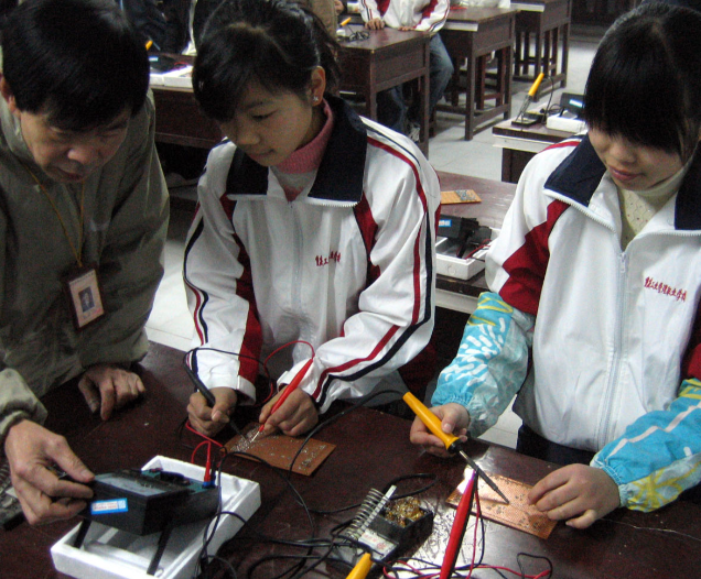 校园应着力打造一支契合层次教育要求的高水平双师型教师团队 校园应着力打造一支契合层次教育要求的高水平双师型教师团队